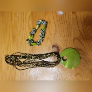 2 piece beaded necklace with shell drop, matching stretch braclet green & browns